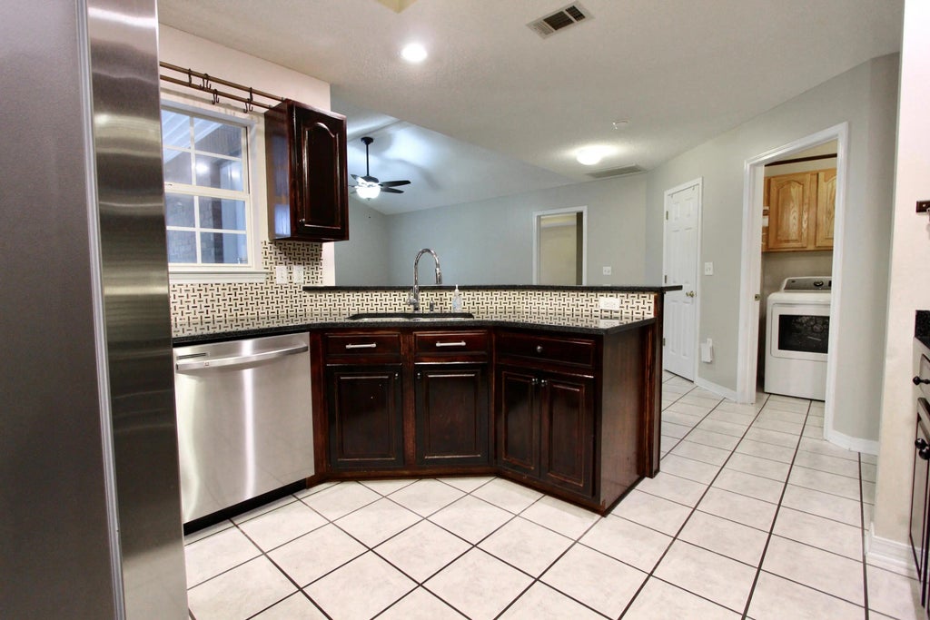 11 of 40 - 218 Golf Course Drive, Crestview, FL