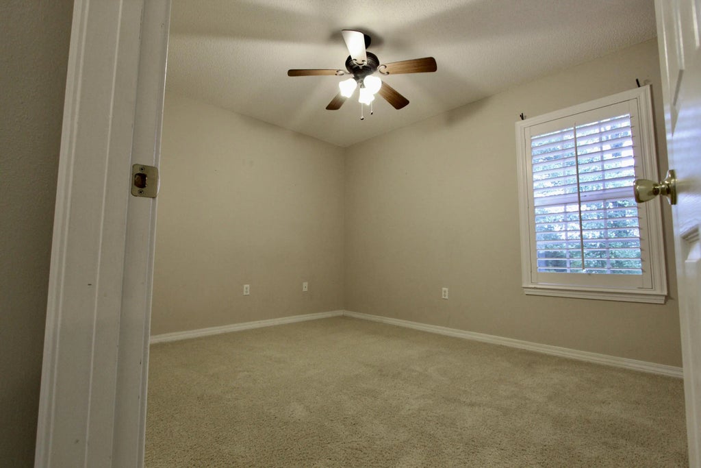 21 of 40 - 218 Golf Course Drive, Crestview, FL