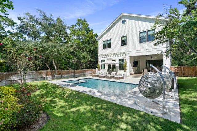 Photo of Listing #984448