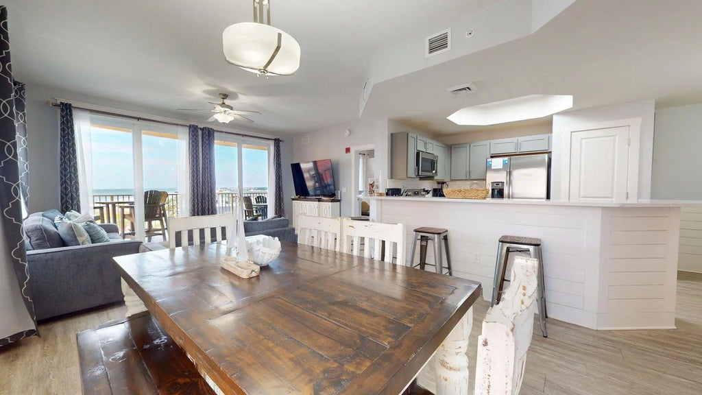 9 of 64 - 15928 Front Beach Road # 3-701, Panama City Beach, FL