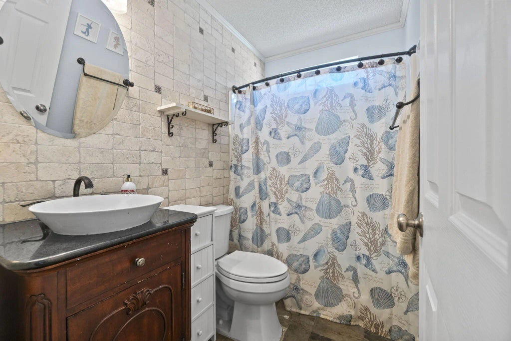 27 of 36 - 1951 Hawthorne Drive, Navarre, FL