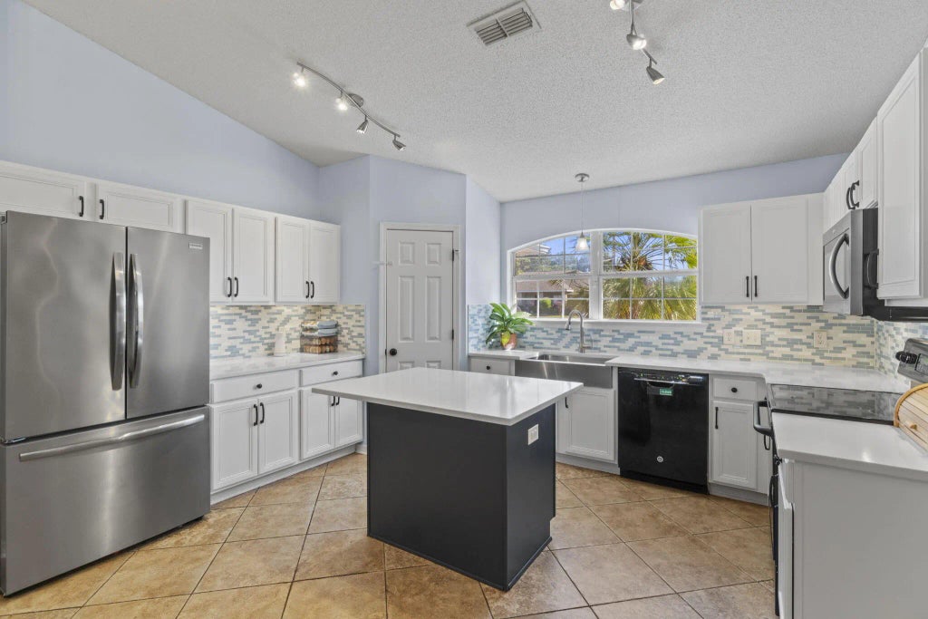 5 of 36 - 1951 Hawthorne Drive, Navarre, FL