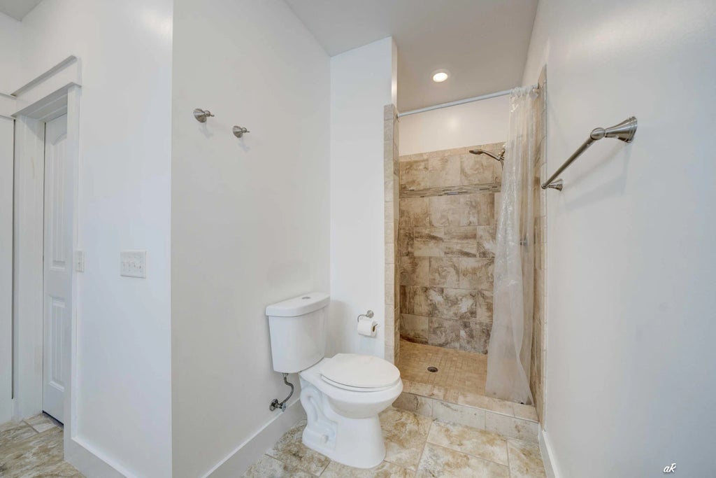 17 of 37 - 6813 S Lagoon Drive, Panama City Beach, FL