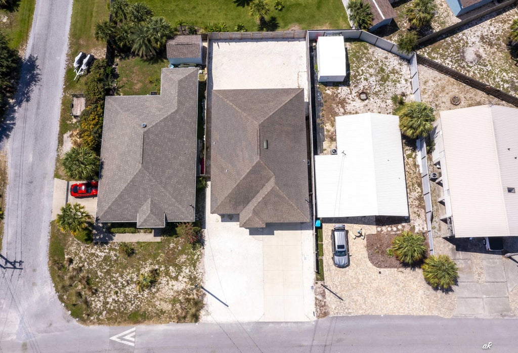 27 of 37 - 6813 S Lagoon Drive, Panama City Beach, FL