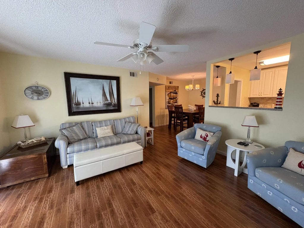 2100 W Beach Drive J101, Panama City