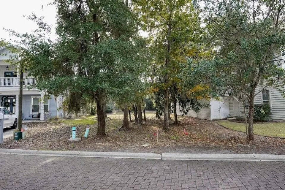 Photo of Listing #985988