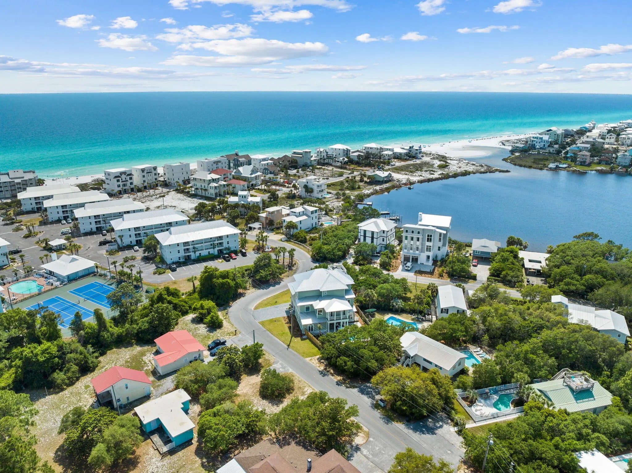 Photo of Listing #986011