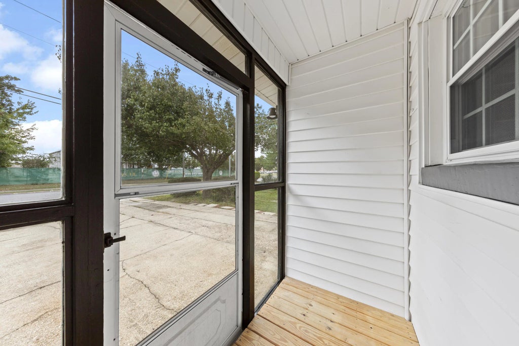 37 of 39 - 123 Sw Robinwood Drive, Fort Walton Beach, FL