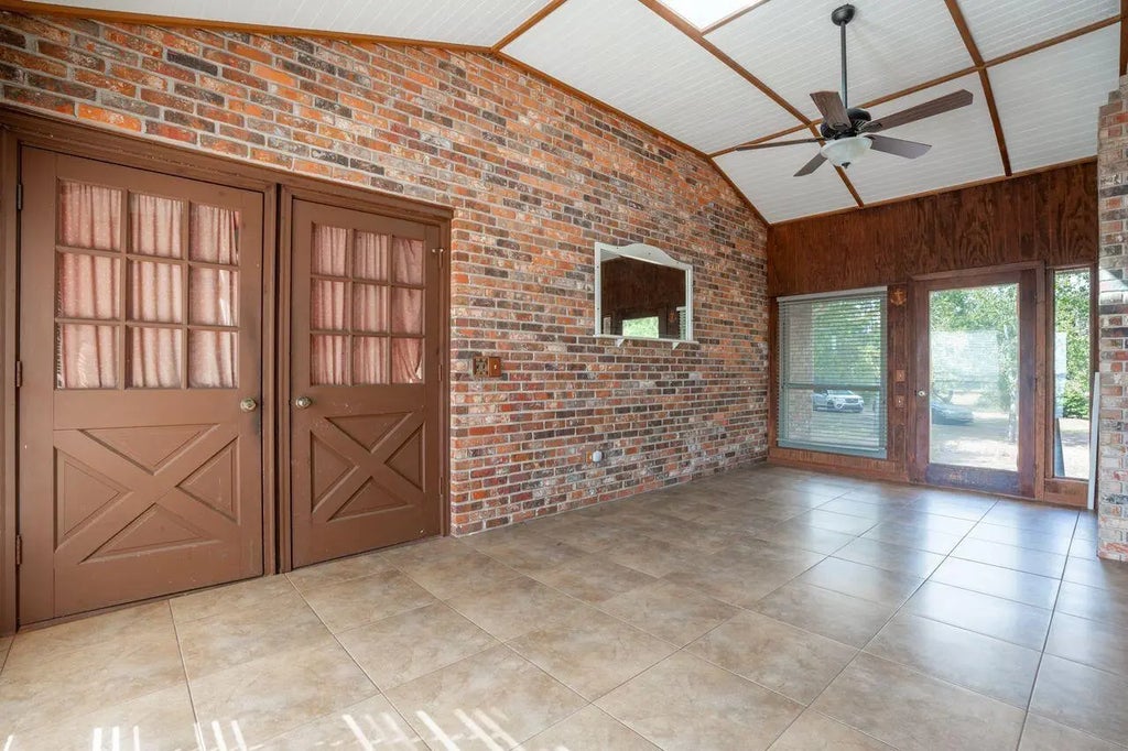 17 of 80 - 2595 W Highway 98, Mary Esther, FL