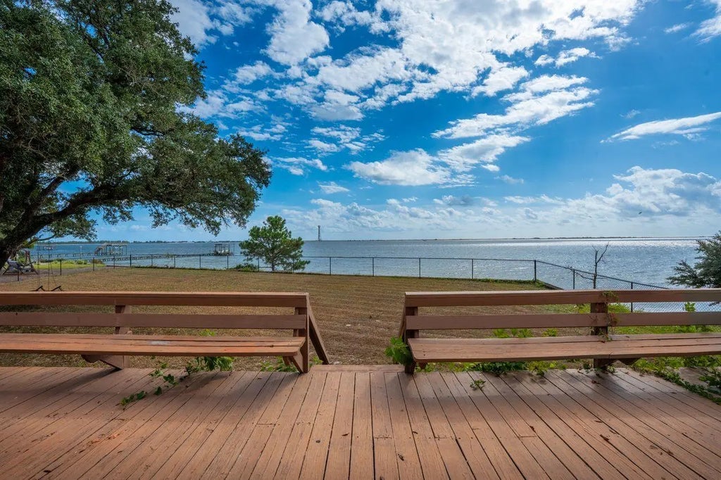 3 of 80 - 2595 W Highway 98, Mary Esther, FL