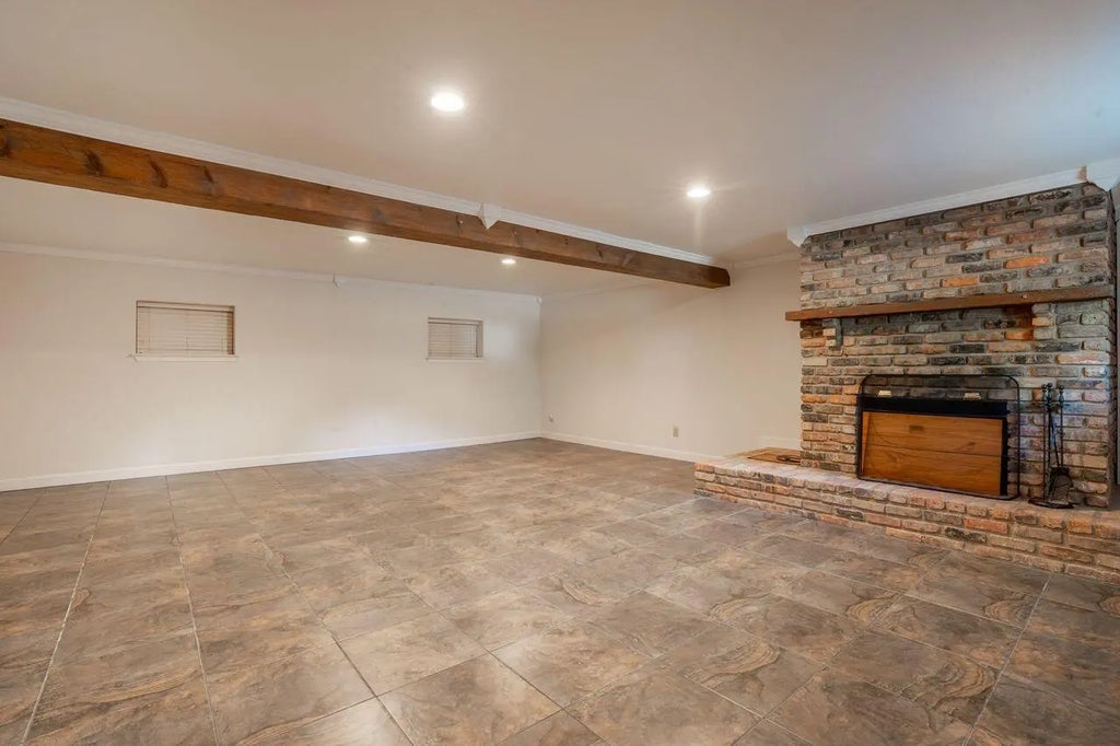 37 of 80 - 2595 W Highway 98, Mary Esther, FL