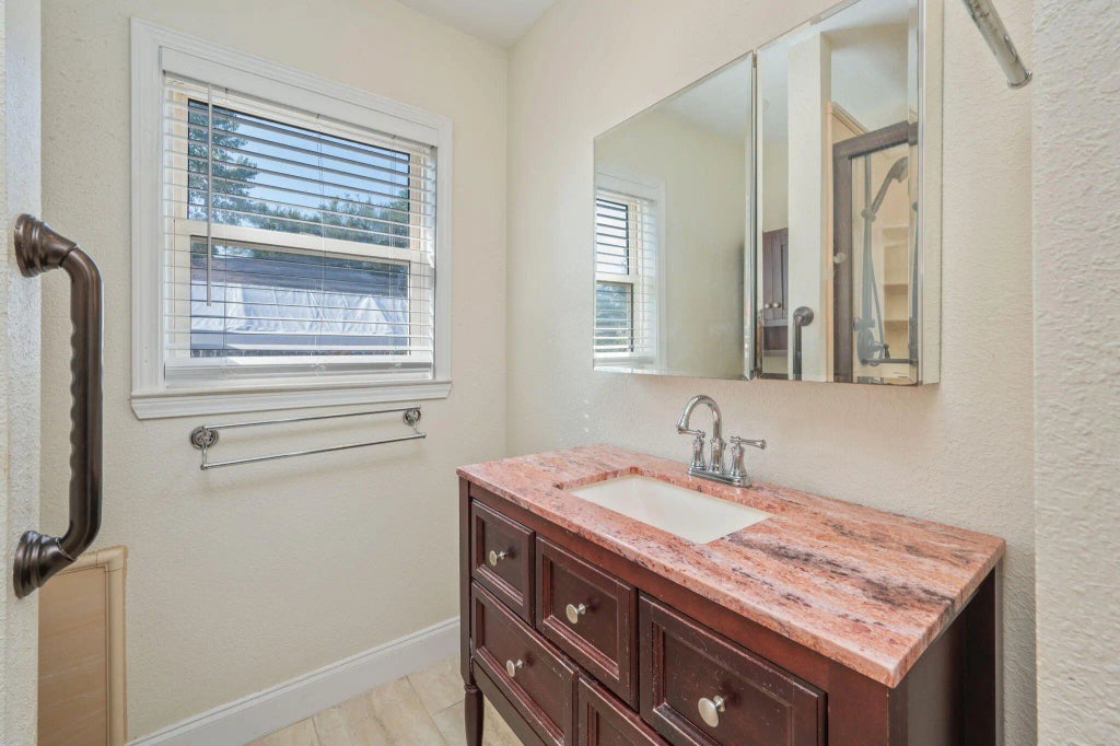 21 of 30 - 44 Nw Moriarty Street, Fort Walton Beach, FL
