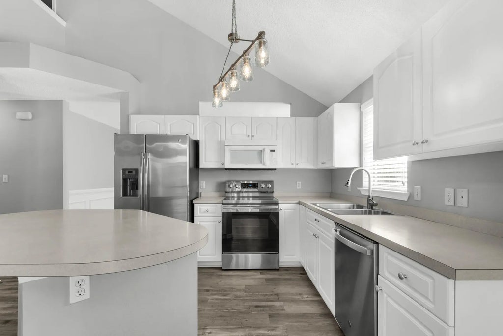 10 of 40 - 997 Claeven Circle, Fort Walton Beach, FL