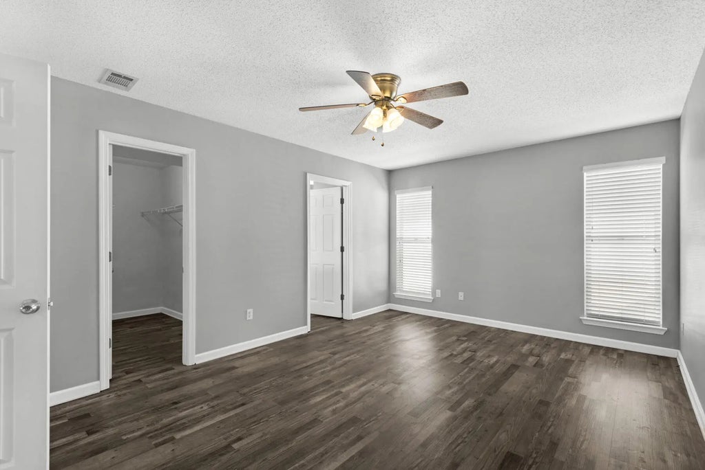 22 of 40 - 997 Claeven Circle, Fort Walton Beach, FL
