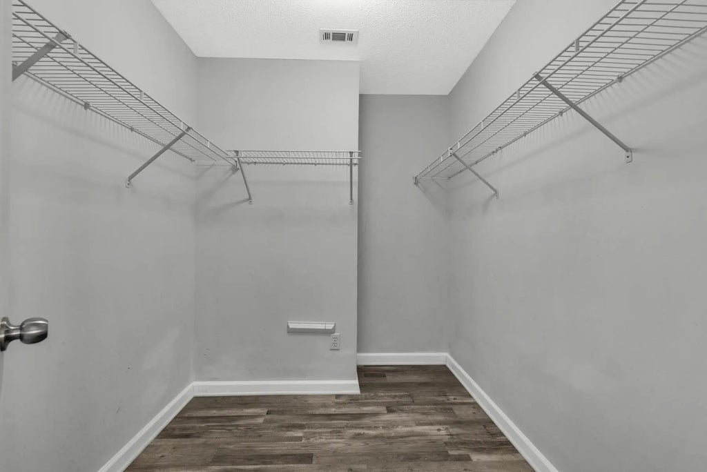 26 of 40 - 997 Claeven Circle, Fort Walton Beach, FL