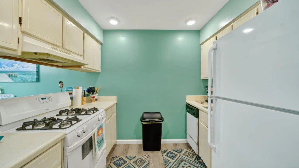 15 of 36 - 134 Damon Circle Unit F, Panama City Beach, FL