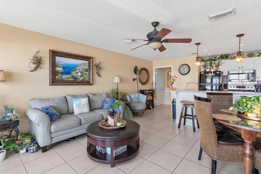 8 of 21 - 2708 E Hwy 98 31, Destin, FL