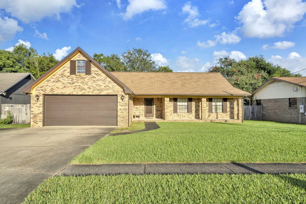 2 of 32 - 392 Evergreen Circle, Destin, FL