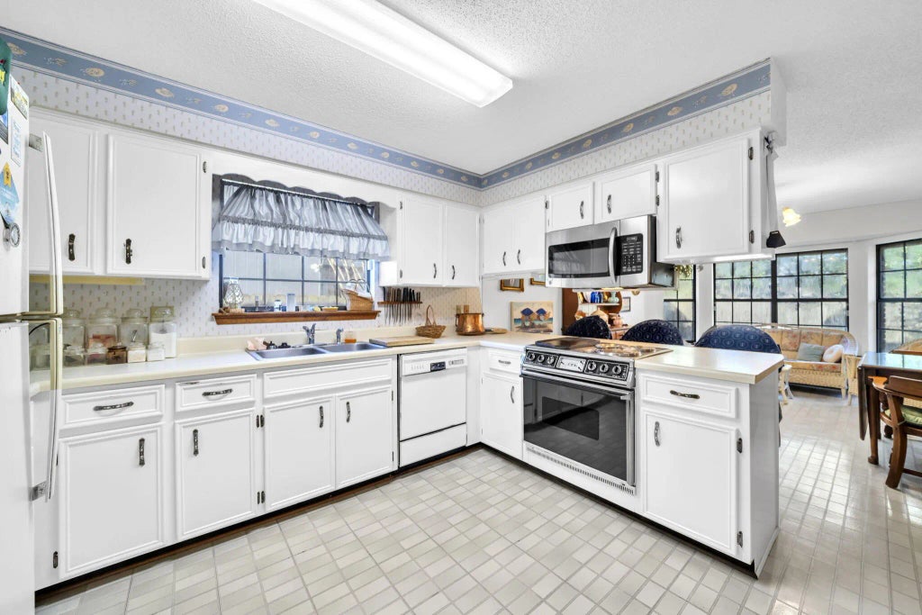 5 of 32 - 392 Evergreen Circle, Destin, FL