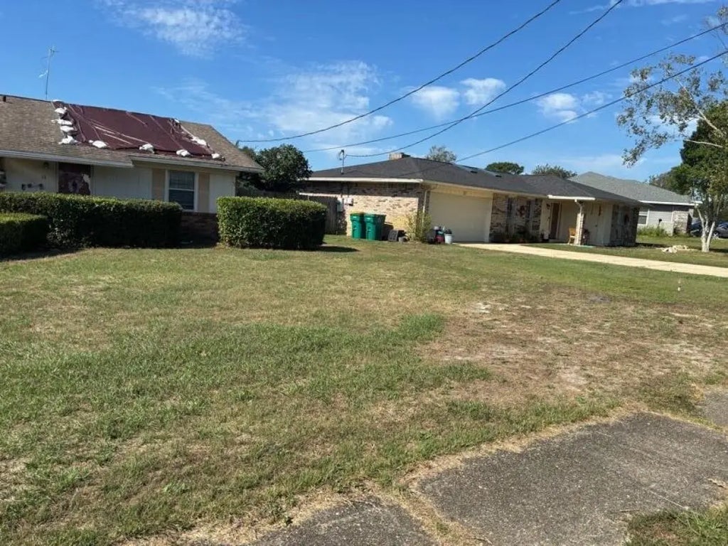 3 of 6 - 33 Lakeview Drive, Mary Esther, FL