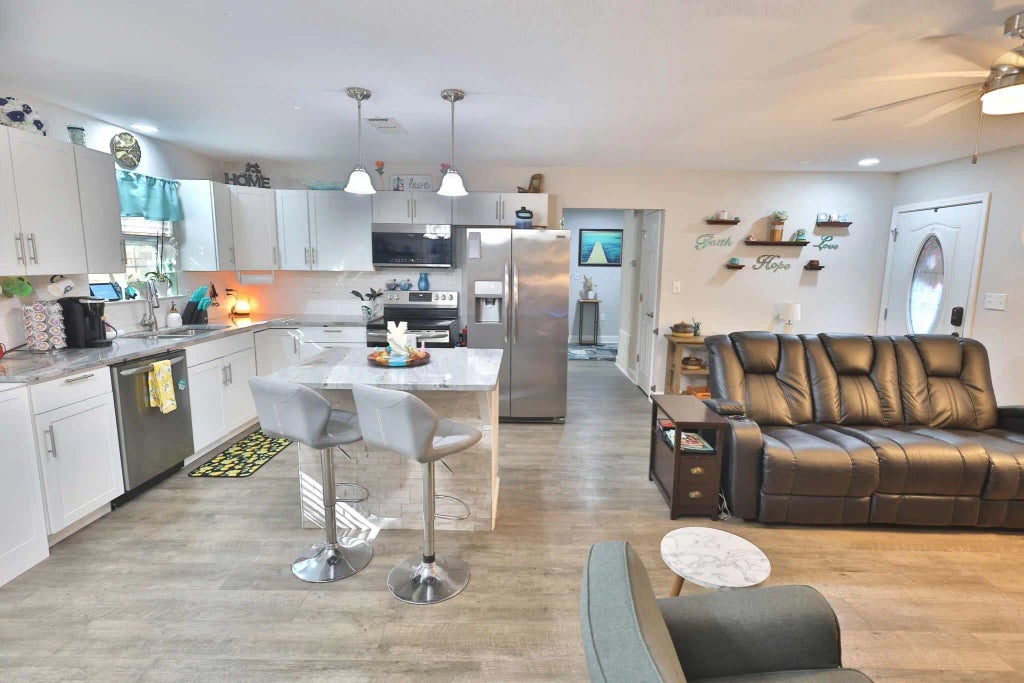 12 of 70 - 1200 Thomason Drive, Fort Walton Beach, FL