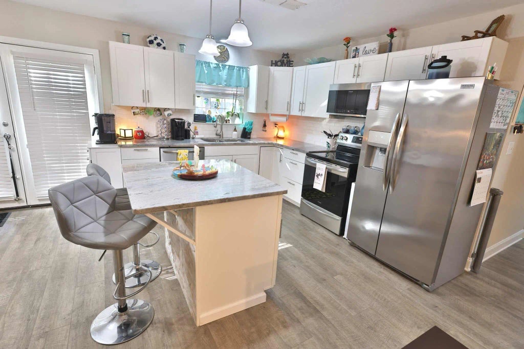 18 of 70 - 1200 Thomason Drive, Fort Walton Beach, FL