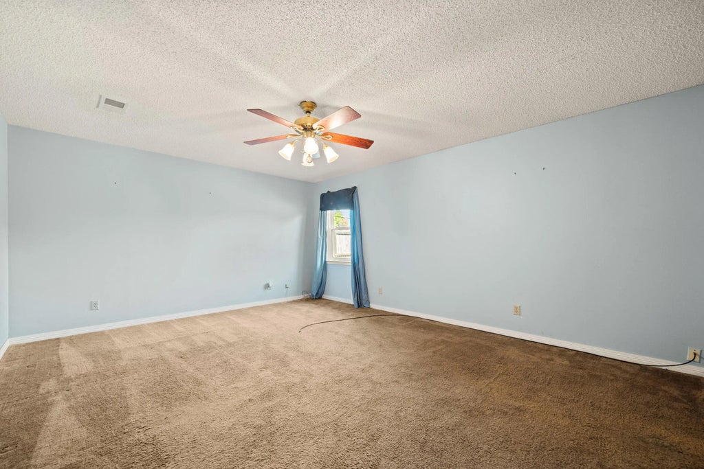 10 of 27 - 232 Lakeside Lane, Mary Esther, FL