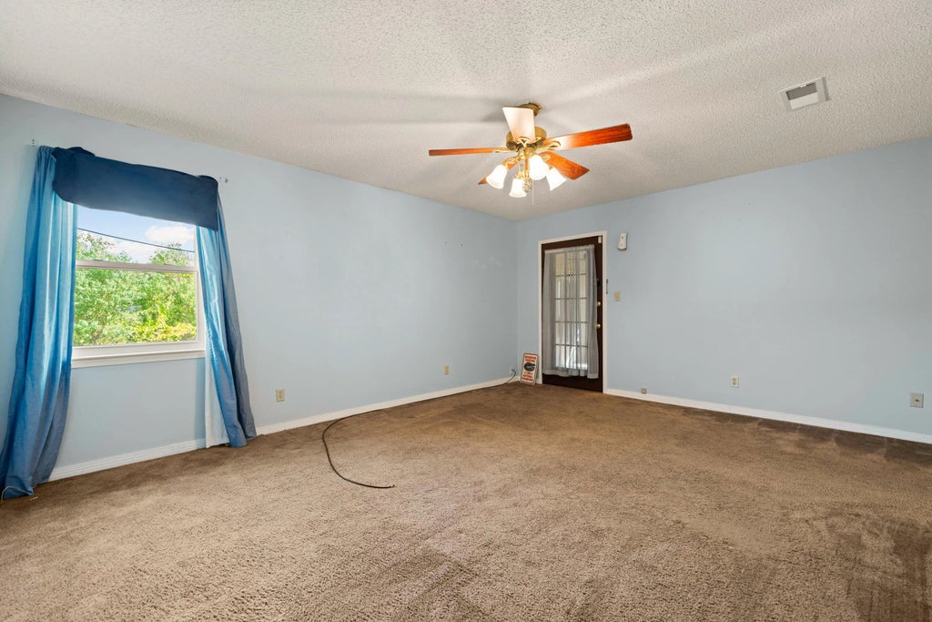 13 of 27 - 232 Lakeside Lane, Mary Esther, FL