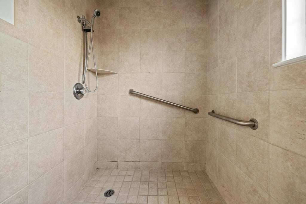 16 of 27 - 232 Lakeside Lane, Mary Esther, FL