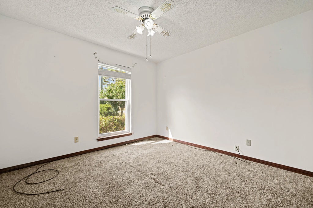 18 of 27 - 232 Lakeside Lane, Mary Esther, FL