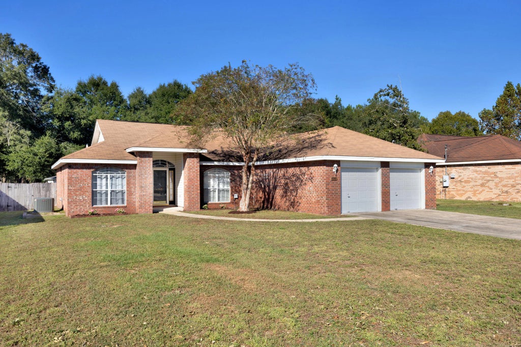 2 of 32 - 4749 Coronado Circle, Crestview, FL