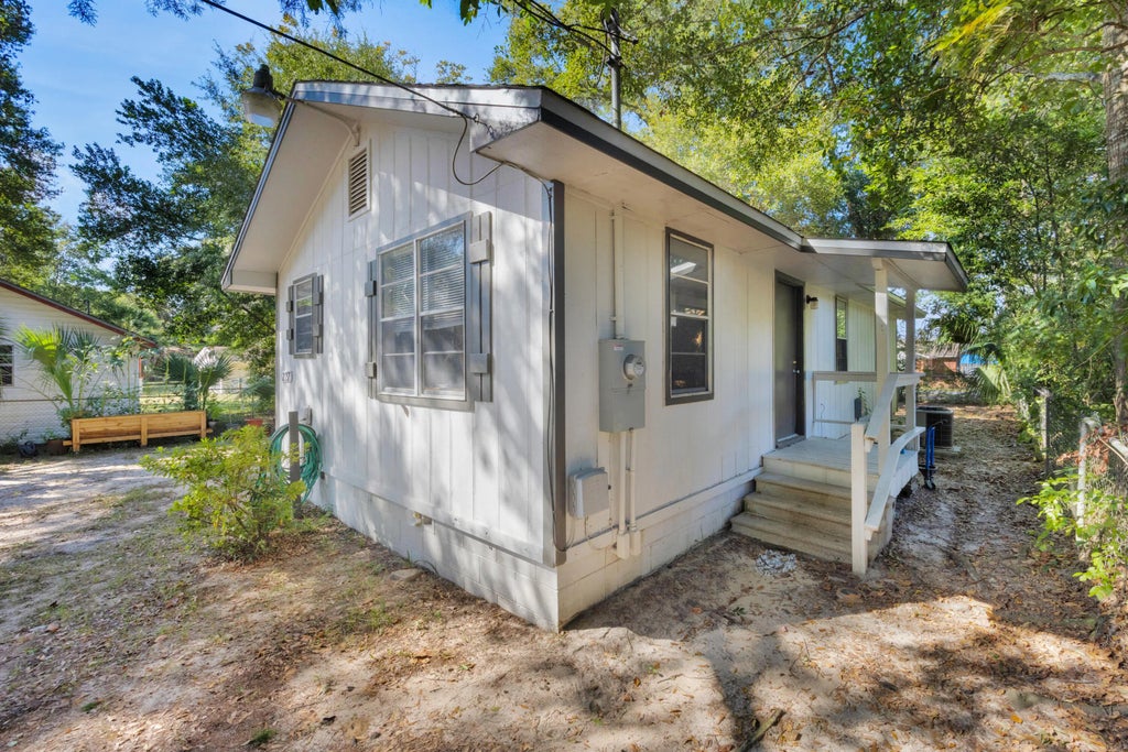 17 of 25 - 227 Third Avenue, Crestview, FL