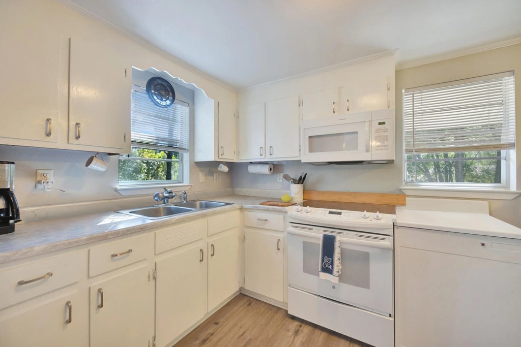 2 of 25 - 227 Third Avenue, Crestview, FL