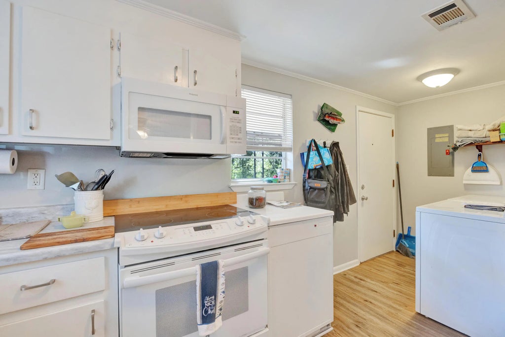 4 of 25 - 227 Third Avenue, Crestview, FL