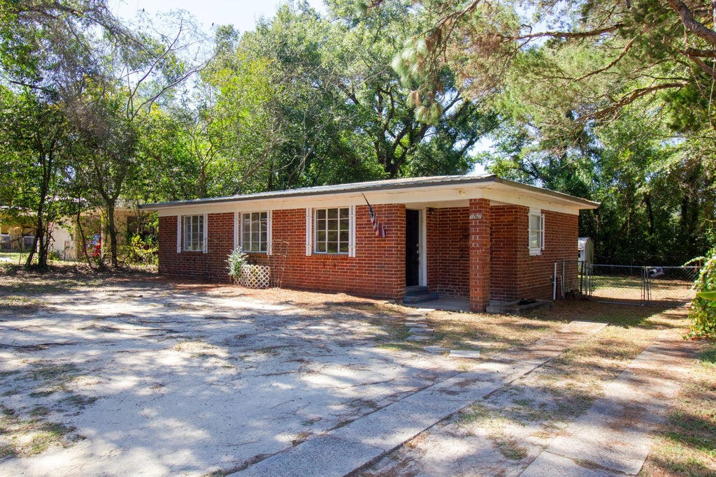1 of 26 - 192 Adkinson Dr Drive, Crestview, FL