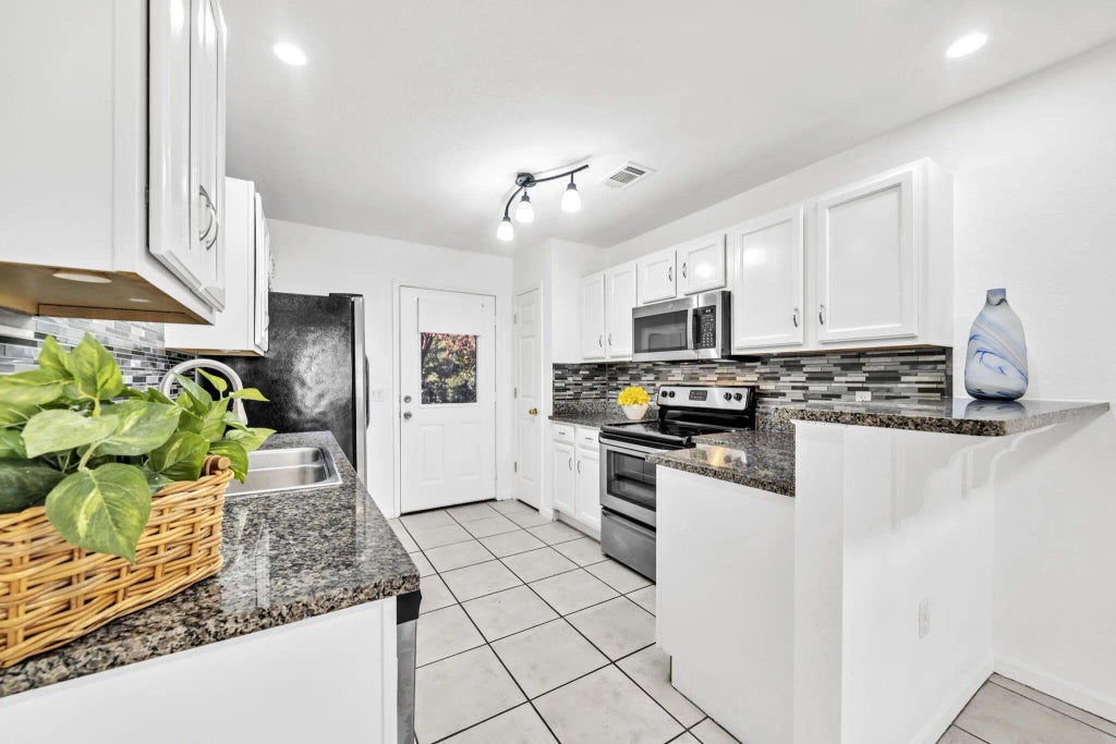 13 of 29 - 1150 Airport Road Unit 113, Destin, FL