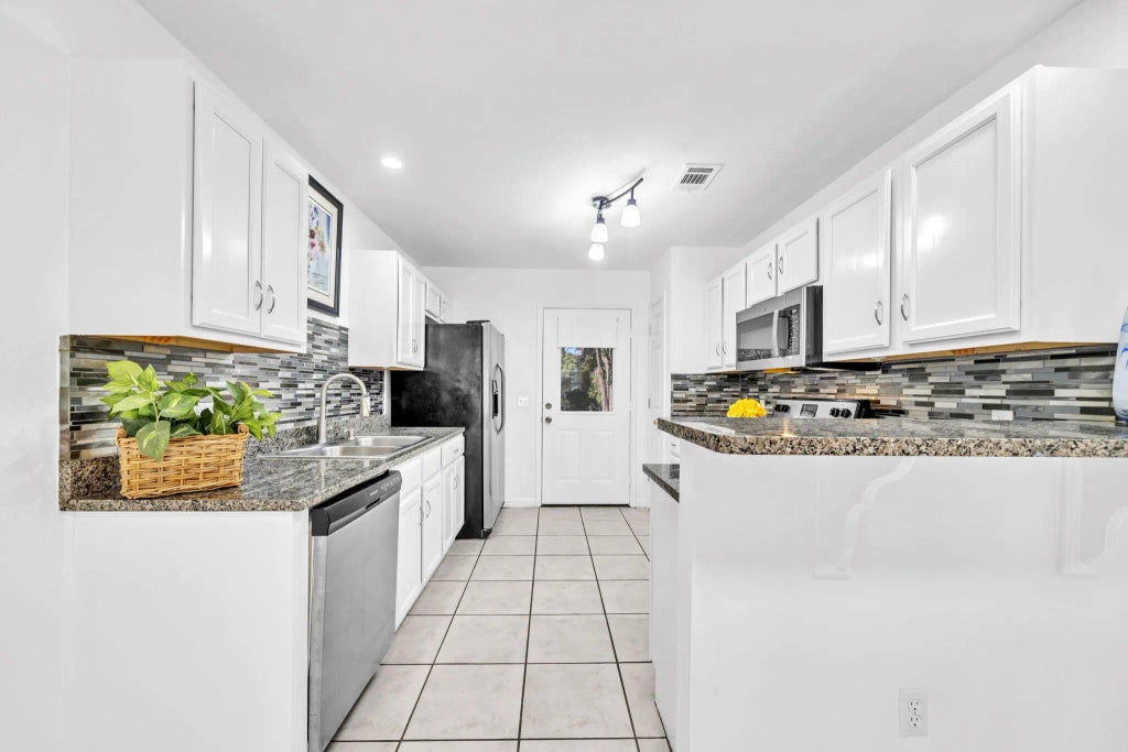 14 of 29 - 1150 Airport Road Unit 113, Destin, FL