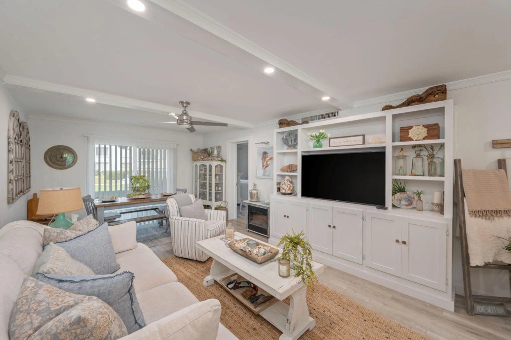 6 of 52 - 3857 Indian Trail 113, Destin, FL