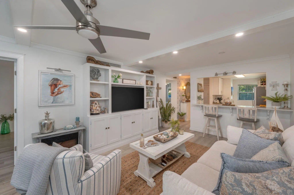 8 of 52 - 3857 Indian Trail 113, Destin, FL