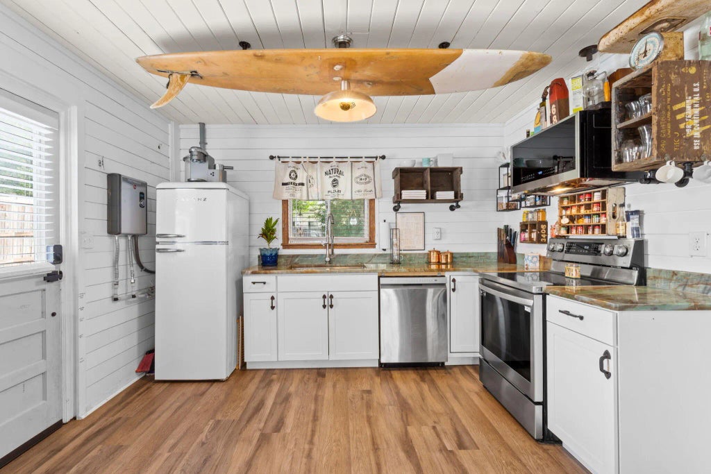 11 of 52 - 605 Wisteria Street, Panama City Beach, FL