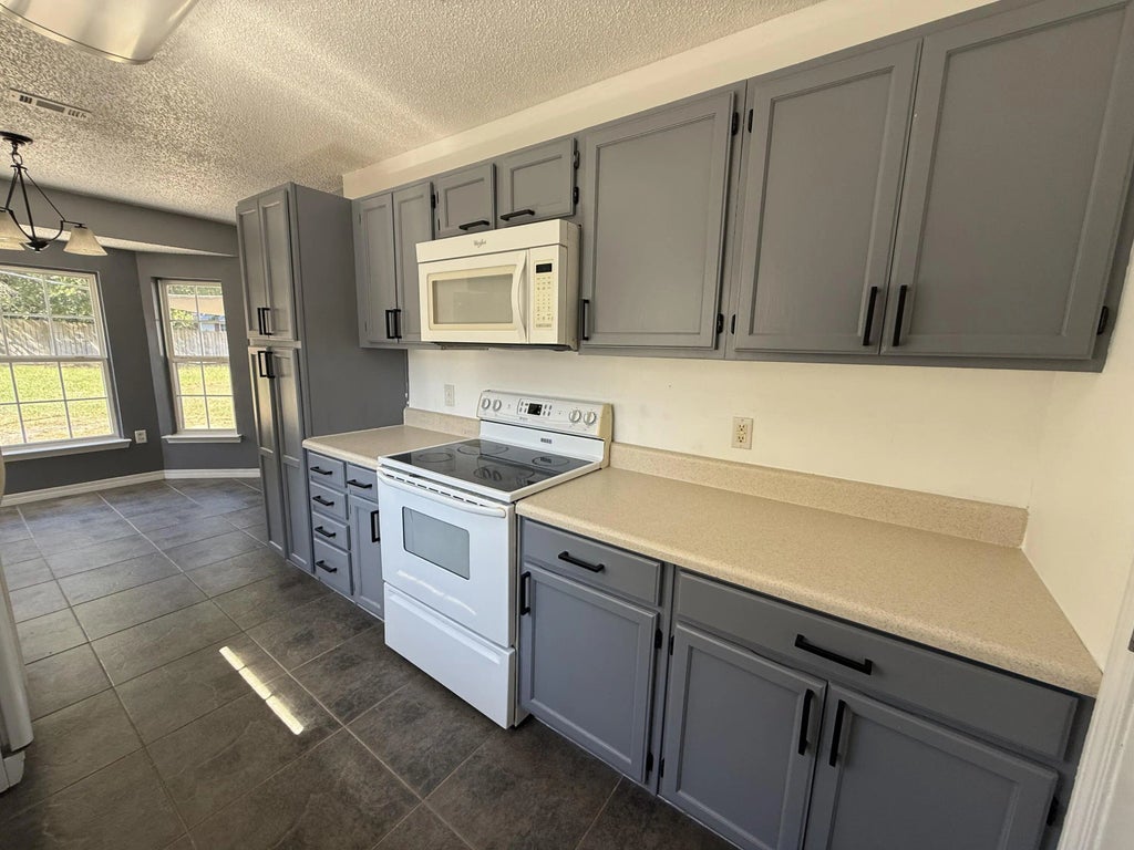 11 of 27 - 329 Strawbridge Drive, Crestview, FL