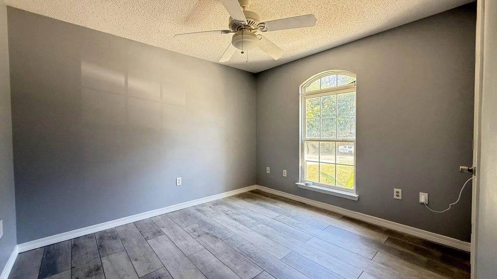 21 of 27 - 329 Strawbridge Drive, Crestview, FL