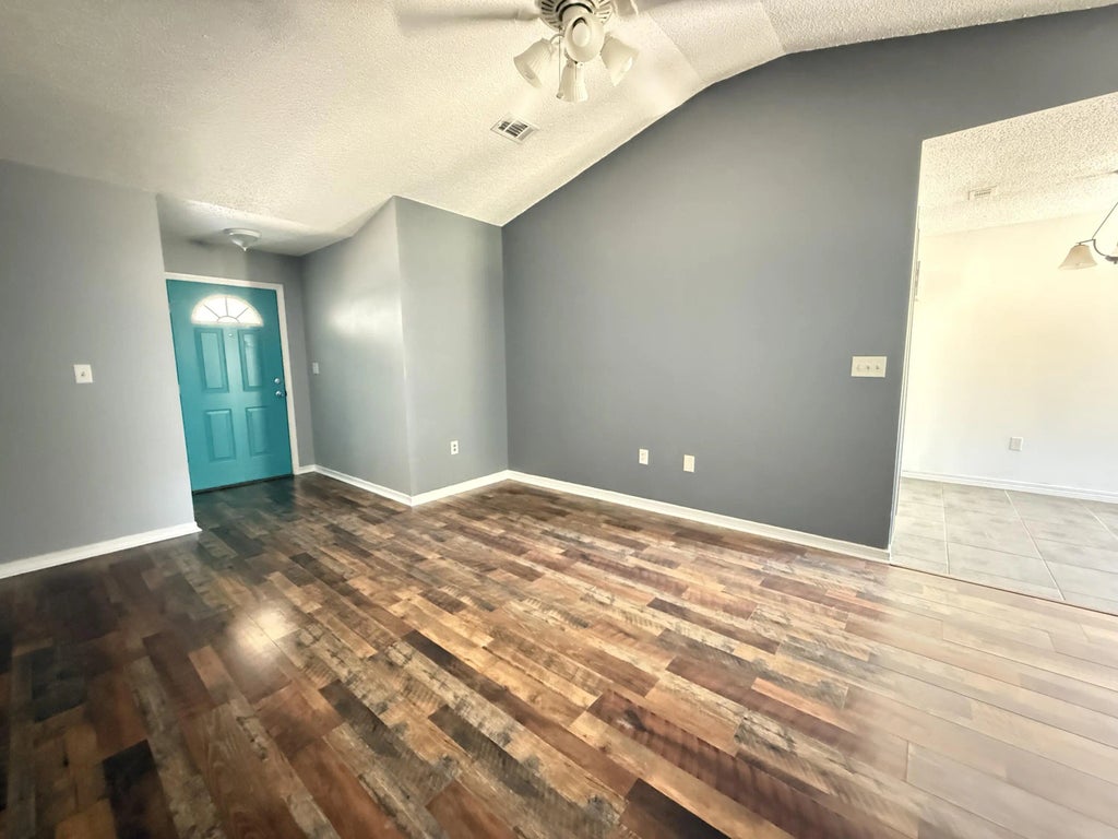 8 of 27 - 329 Strawbridge Drive, Crestview, FL