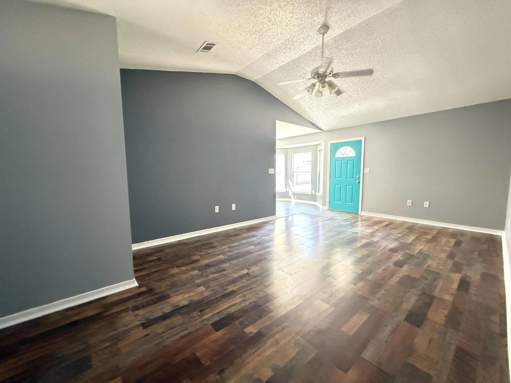 9 of 27 - 329 Strawbridge Drive, Crestview, FL