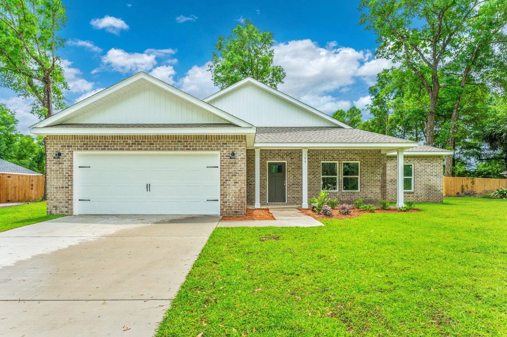 1 of 34 - 106 Huron Trail, Crestview, FL