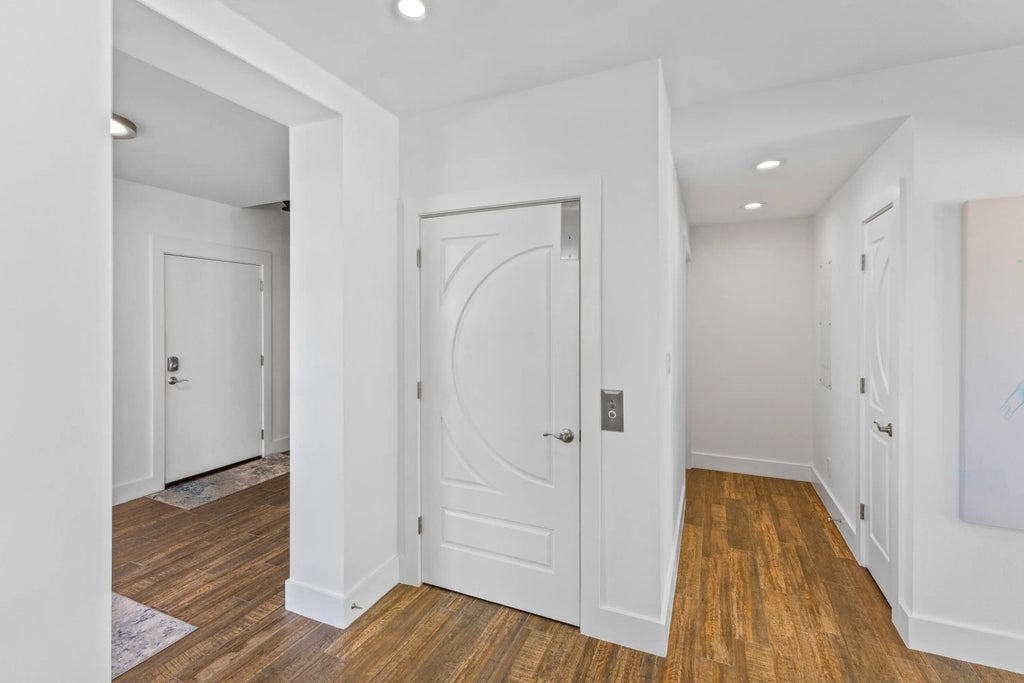 11 of 103 - 612 Magnolia Drive, Destin, FL