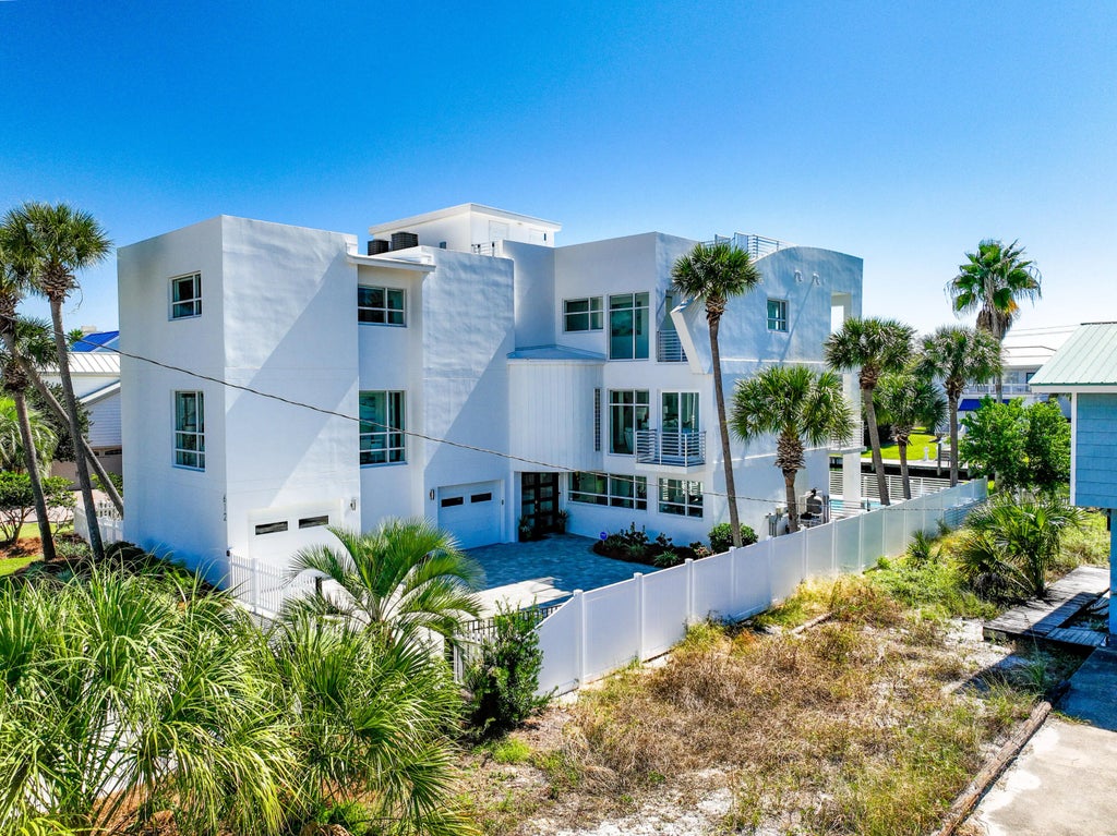 6 of 103 - 612 Magnolia Drive, Destin, FL