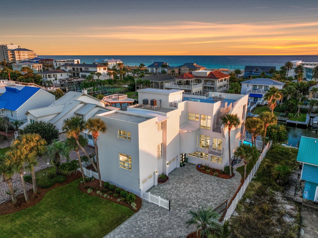 8 of 103 - 612 Magnolia Drive, Destin, FL