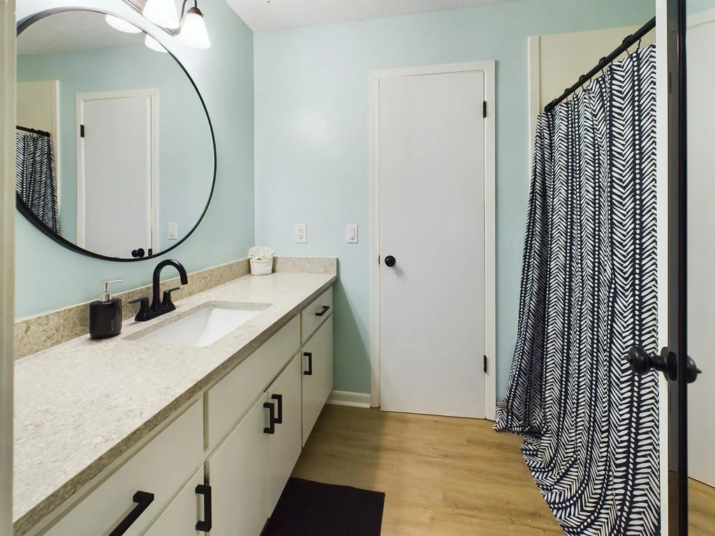13 of 24 - 121 4th Avenue, Shalimar, FL