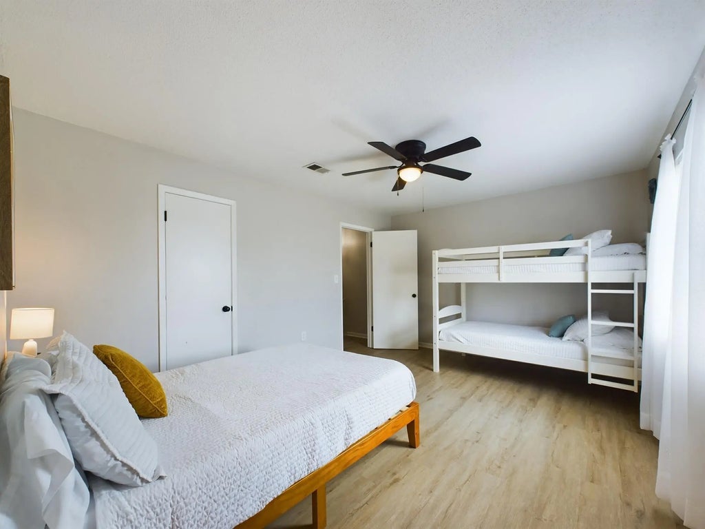 15 of 24 - 121 4th Avenue, Shalimar, FL
